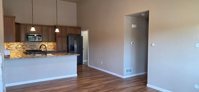 4949 Green River St in Cheyenne, WY - Foto de edificio - Building Photo