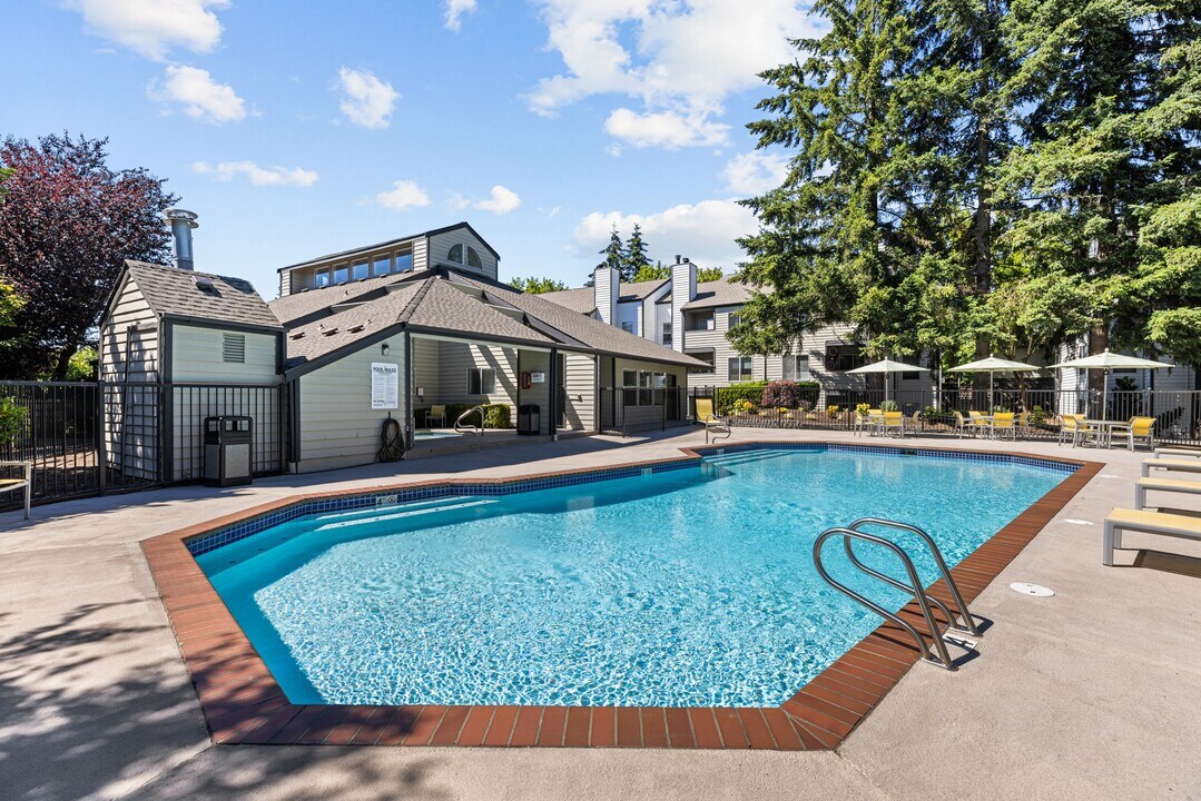 Nickel Creek in Lynnwood, WA - Building Photo