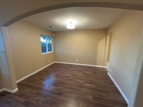 2360 Valley View Rd in Hollister, CA - Building Photo - Building Photo