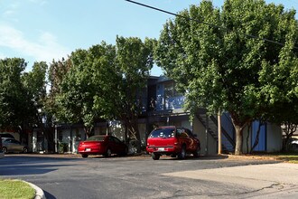 Parkview Flats in Oklahoma City, OK - Foto de edificio - Building Photo