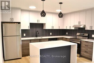 503 Athlone Ave in Ottawa, ON - Building Photo - Building Photo