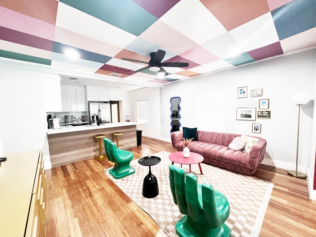 324 NW 52nd St in Miami, FL - Building Photo - Building Photo