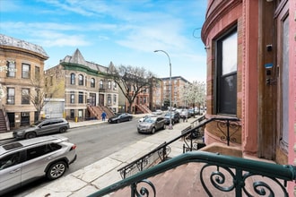 952 E 156th St in Bronx, NY - Building Photo - Building Photo
