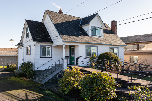 property at 144 S 14th St