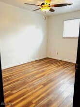 105 Wildwood Dr in Follansbee, WV - Building Photo - Building Photo