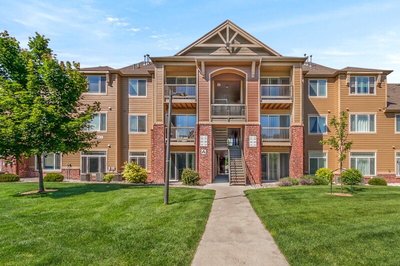 2445 Windrow Dr in Fort Collins, CO - Building Photo