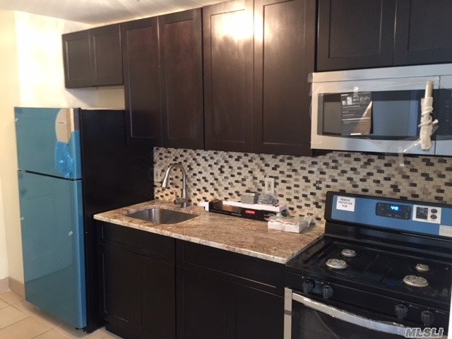 131 Beach 121st St-Unit -8 in Queens, NY - Building Photo