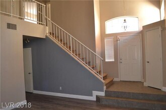 8006 S Counterpoint Ln in Las Vegas, NV - Building Photo - Building Photo