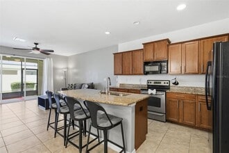 10425 Red Carpet Ct in Riverview, FL - Building Photo - Building Photo