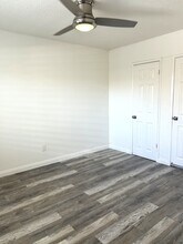 11856 S Inglewood Ave, Unit D in Hawthorne, CA - Building Photo - Building Photo