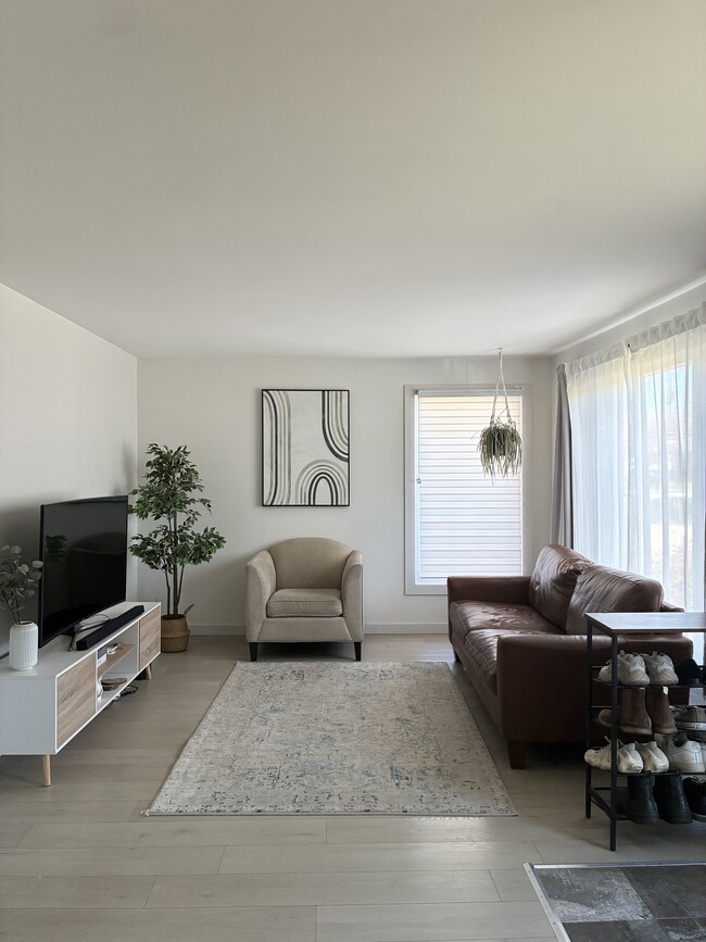 property at 583 Main Rue