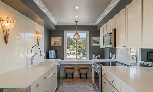 property at 7135 Hollywood Blvd