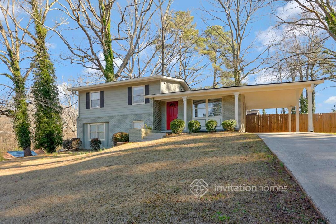 1674 Bouldercliff Ct SE in Atlanta, GA - Foto de edificio