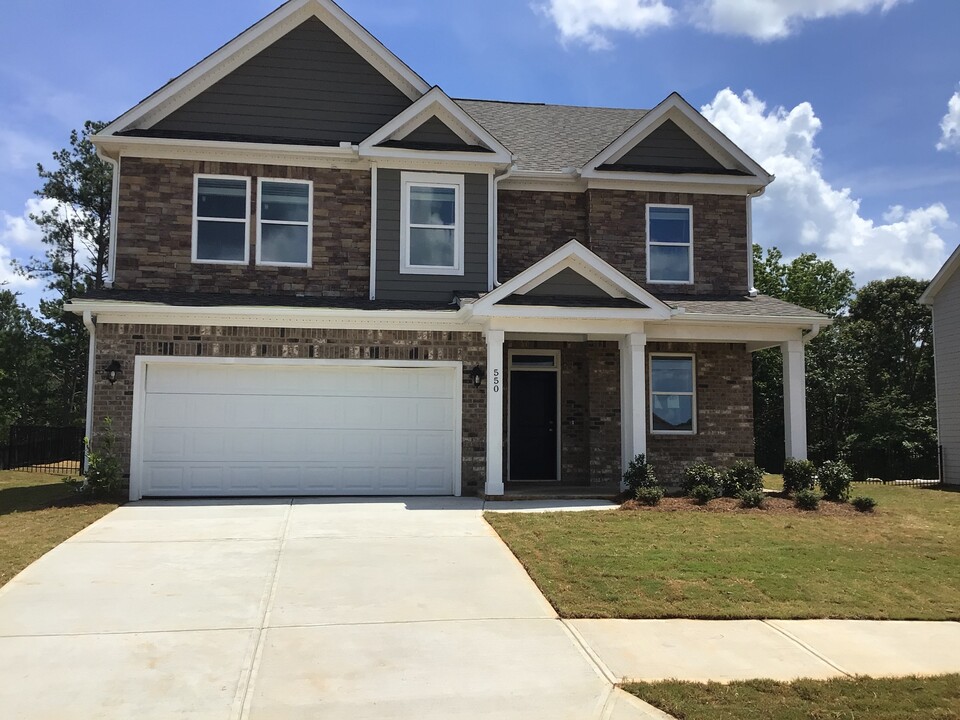 550 Slew Dr in Holly Springs, GA - Building Photo