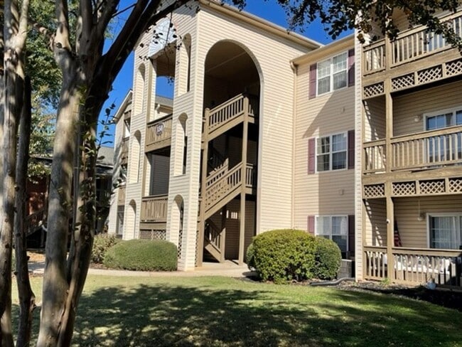 property at 180 Wexford Dr