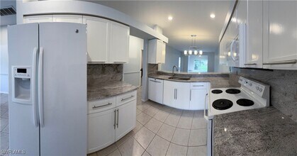 20653 Country Barn Dr in Estero, FL - Building Photo - Building Photo
