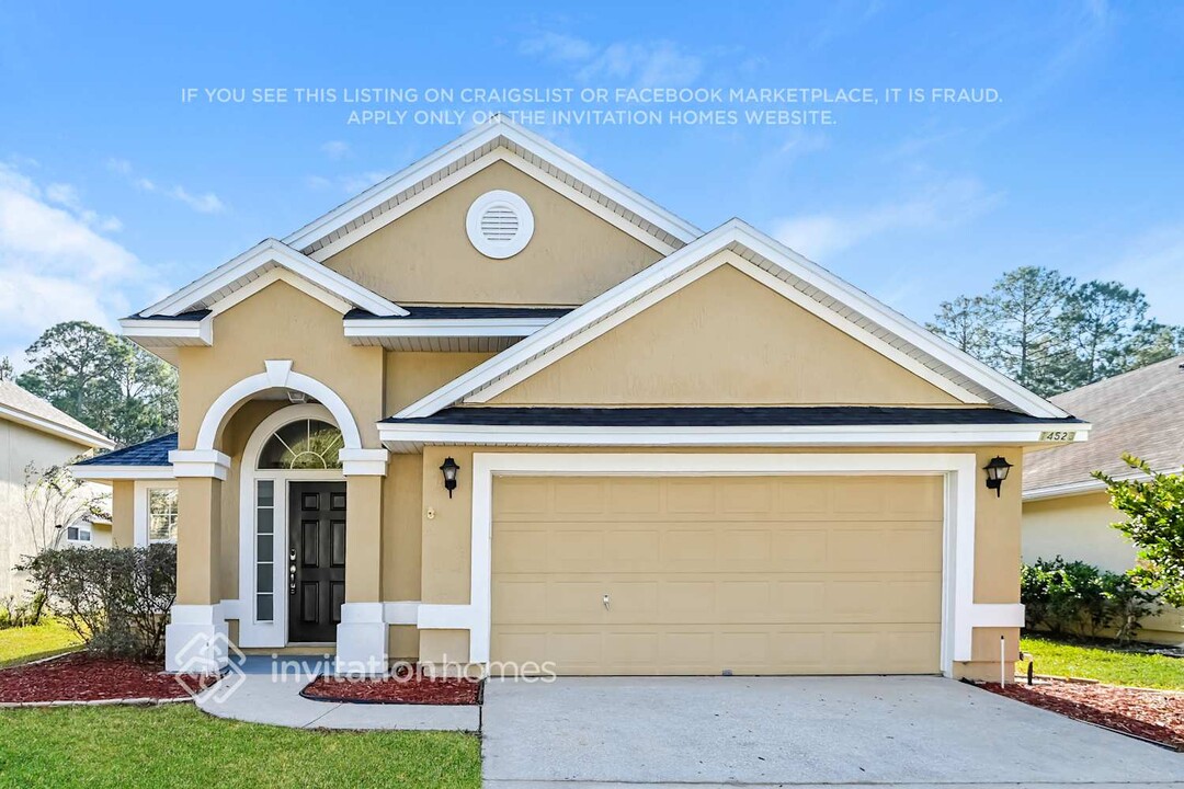 14523 Falling Waters Dr in Jacksonville, FL - Building Photo