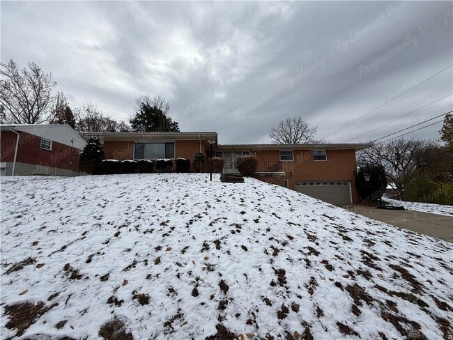 property at 2650 Loris Dr