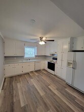 801 Sycamore Rd in Graham, NC - Building Photo - Building Photo