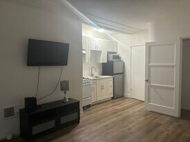 1781 Orchid Ave in Los Angeles, CA - Building Photo