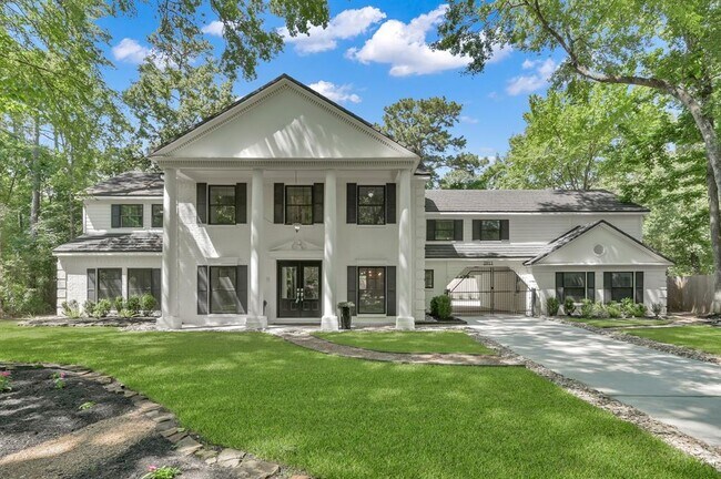 property at 2811 Crossvine Cir