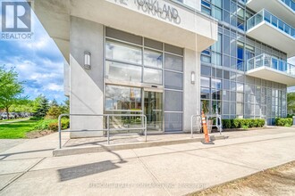 275-1275 Yorkland Rd in Toronto, ON - Building Photo - Building Photo