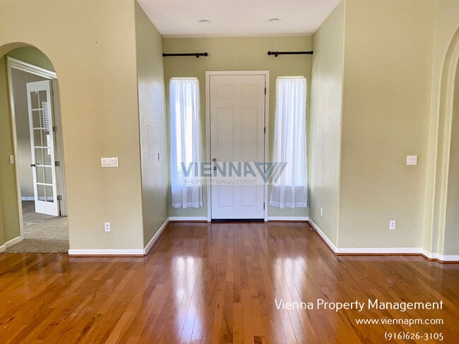 7456 Millport Dr in Roseville, CA - Building Photo - Building Photo