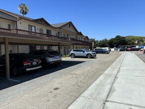 The Palms in San Marcos, CA - Foto de edificio - Building Photo