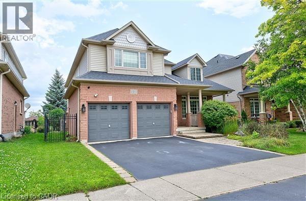 2215 Tiger Rd in Burlington, ON - Building Photo - Building Photo