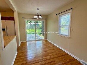 604 NW Falk Dr in Lee's Summit, MO - Building Photo - Building Photo