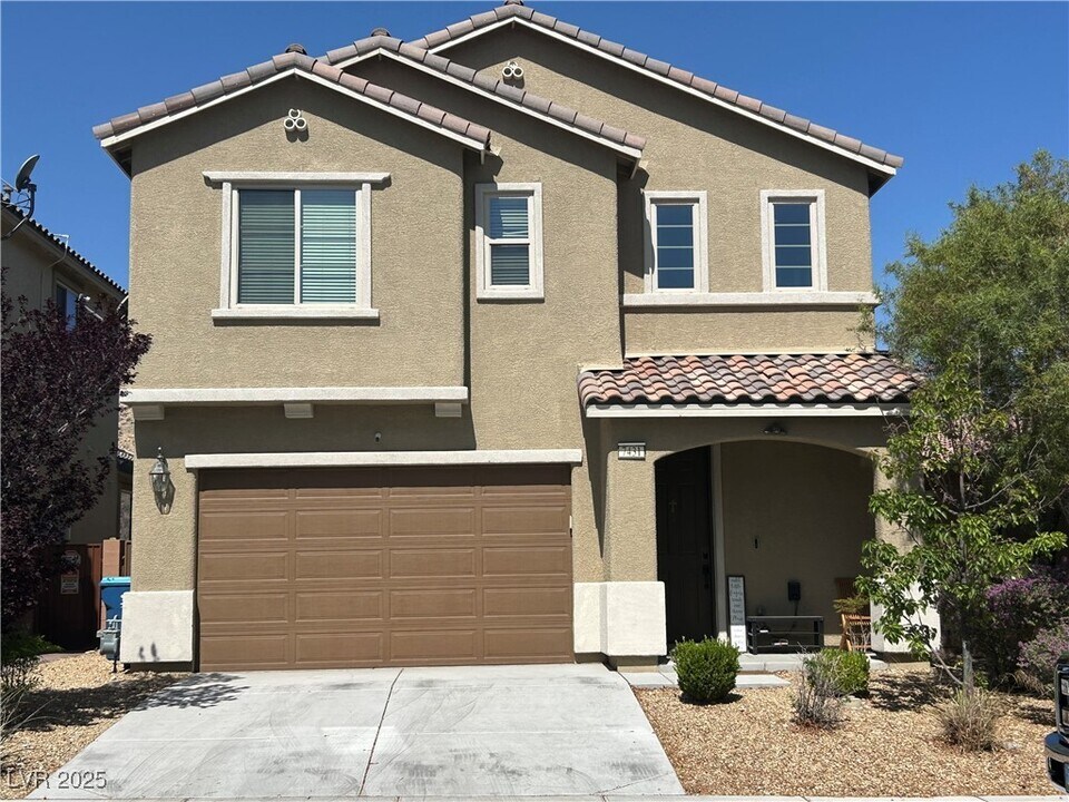 7431 Rainford St in Las Vegas, NV - Building Photo