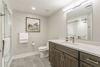 205 Lakeshore Dr in Canandaigua, NY - Building Photo - Building Photo