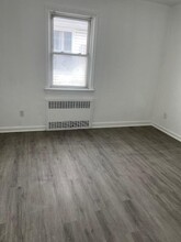 101-34-101113 113th St in Queens, NY - Foto de edificio - Building Photo
