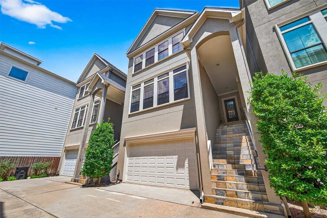 1231 W 24th St in Houston, TX - Building Photo