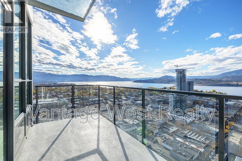 1488 Bertram St in Kelowna, BC - Building Photo