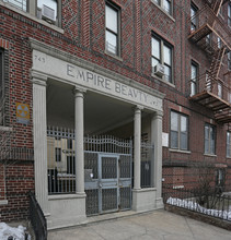 743 Empire Blvd in Brooklyn, NY - Foto de edificio - Building Photo