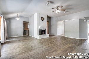 8009 Forest Ash in Live Oak, TX - Building Photo - Building Photo