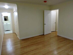 47 Dane St, Unit 1 in Somerville, MA - Foto de edificio - Building Photo