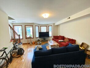 102 Allston St in Boston, MA - Foto de edificio - Building Photo