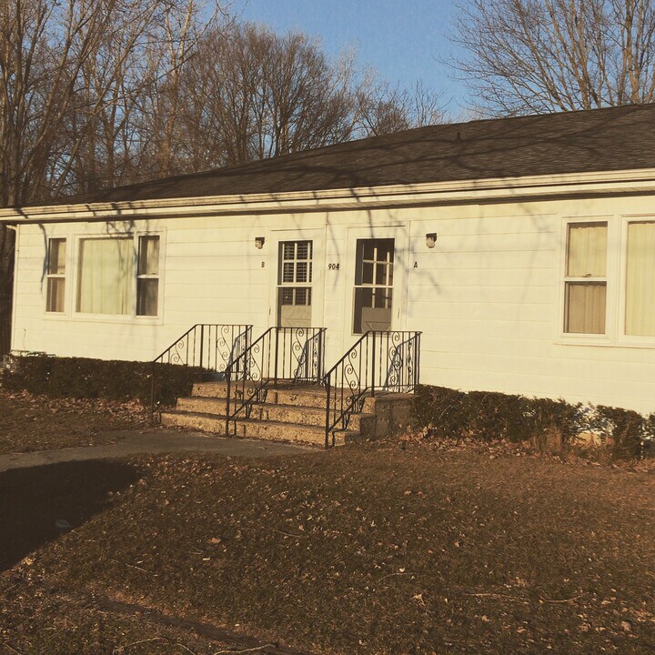 904 N Indiana Ave in Goshen, IN - Building Photo