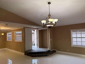 8071 SW 24th Pl in Miramar, FL - Building Photo - Building Photo