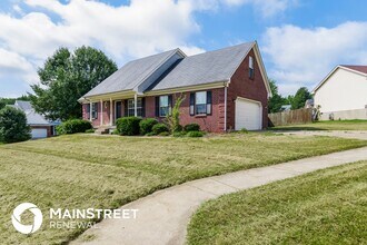 9000 Barnoak Dr in Louisville, KY - Building Photo - Building Photo