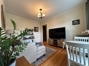 4614 N Sacramento Ave in Chicago, IL - Building Photo - Building Photo