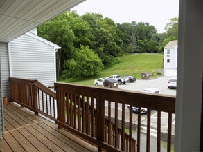 34 Valley Dr in New Milford, CT - Building Photo - Building Photo