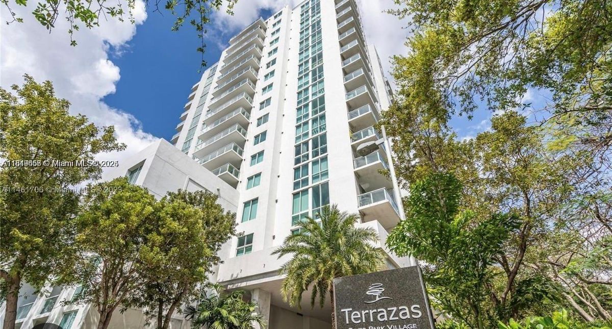 1861 NW S River Dr in Miami, FL - Building Photo