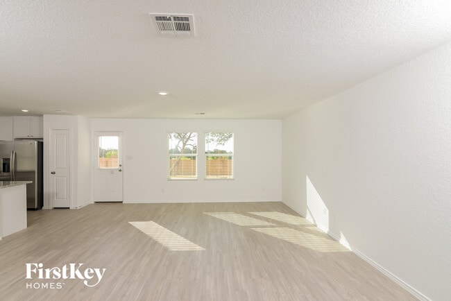 10242 Devon Wheel St in San Antonio, TX - Building Photo - Building Photo