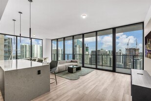 20 NE 11th St in Miami, FL - Building Photo