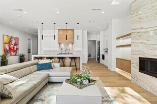 7619 Robin Rd in Dallas, TX - Building Photo