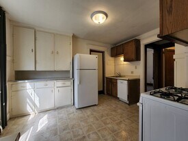 10 S Orchard St in Madison, WI - Building Photo