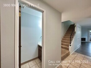 3800 NW Chemult Pl in Portland, OR - Building Photo - Building Photo